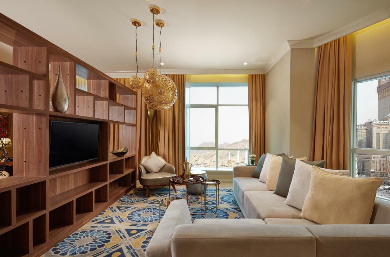 โรงแรมชาซา มักกะฮ์ Mecca ภายนอก รูปภาพ Suite at the hotel